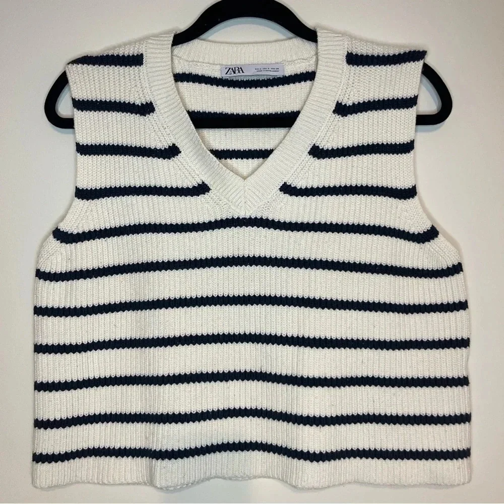 ZARA Ribbed Knit Cozy Cream Striped Cropped Sweater Vest